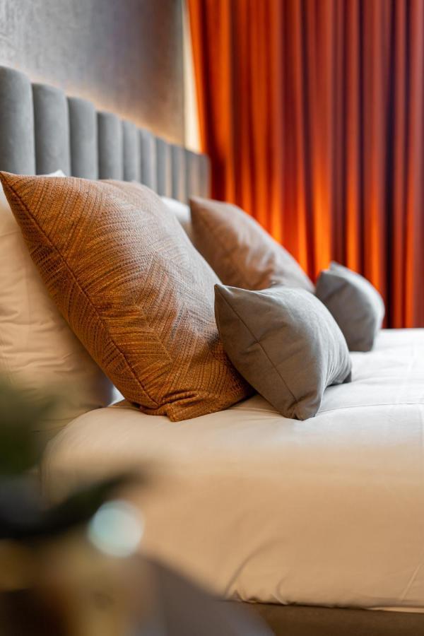 Van Der Valk Hotel Mons Congres & Spa Екстериор снимка