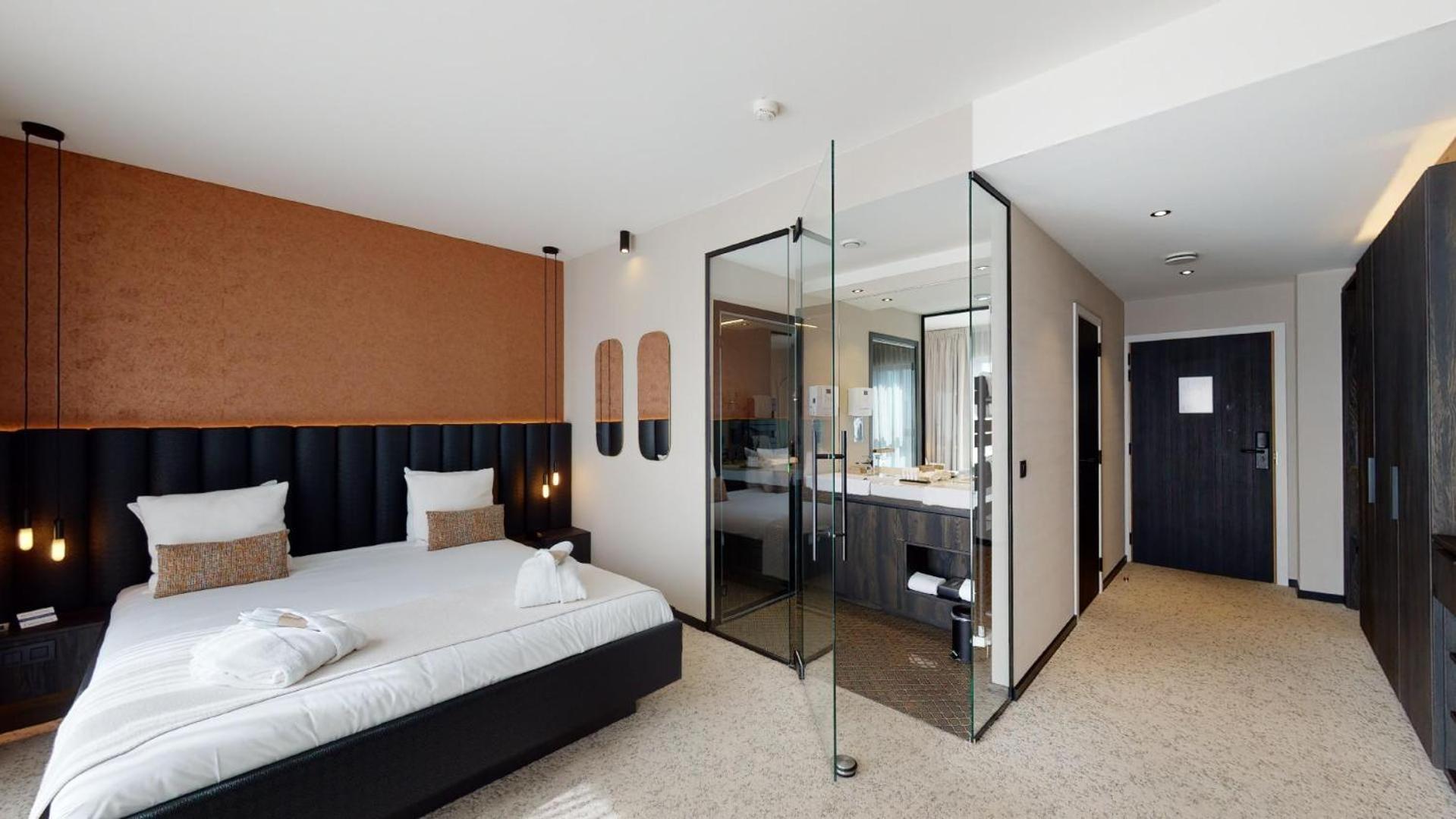 Van Der Valk Hotel Mons Congres & Spa Екстериор снимка