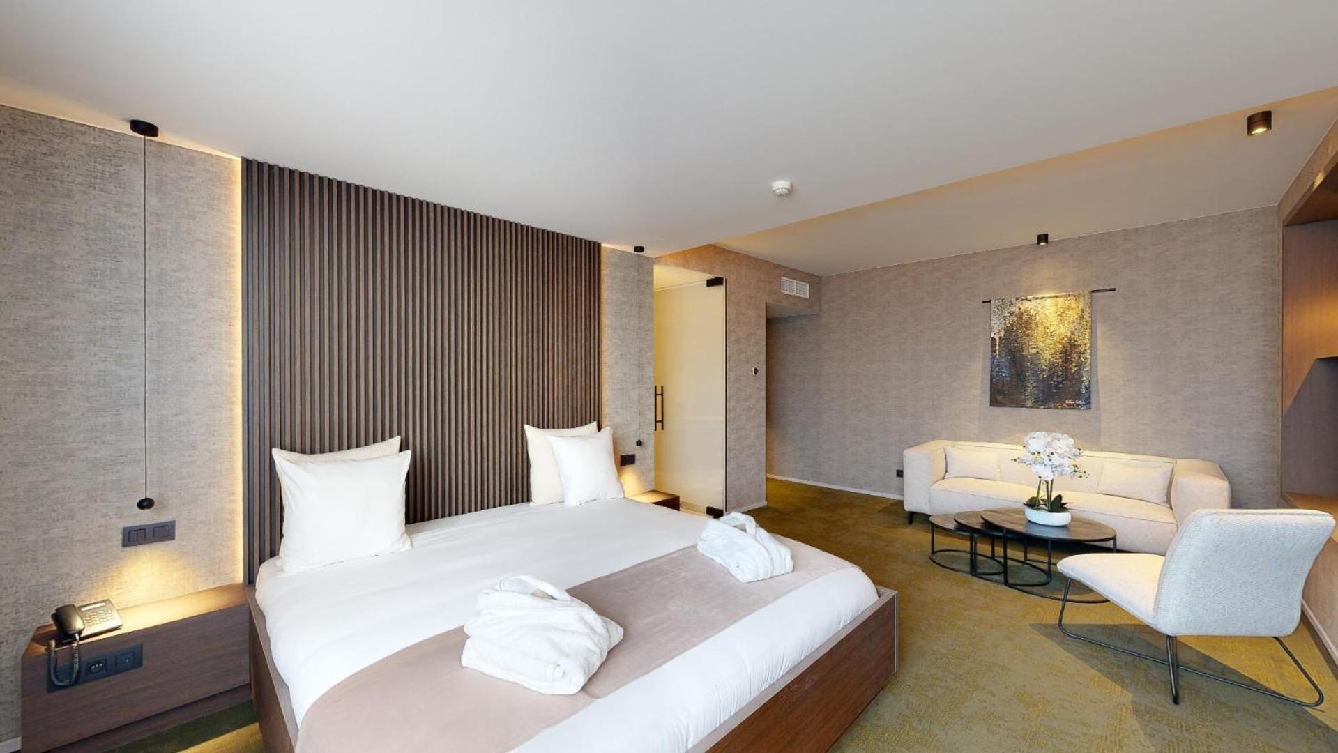 Van Der Valk Hotel Mons Congres & Spa Екстериор снимка