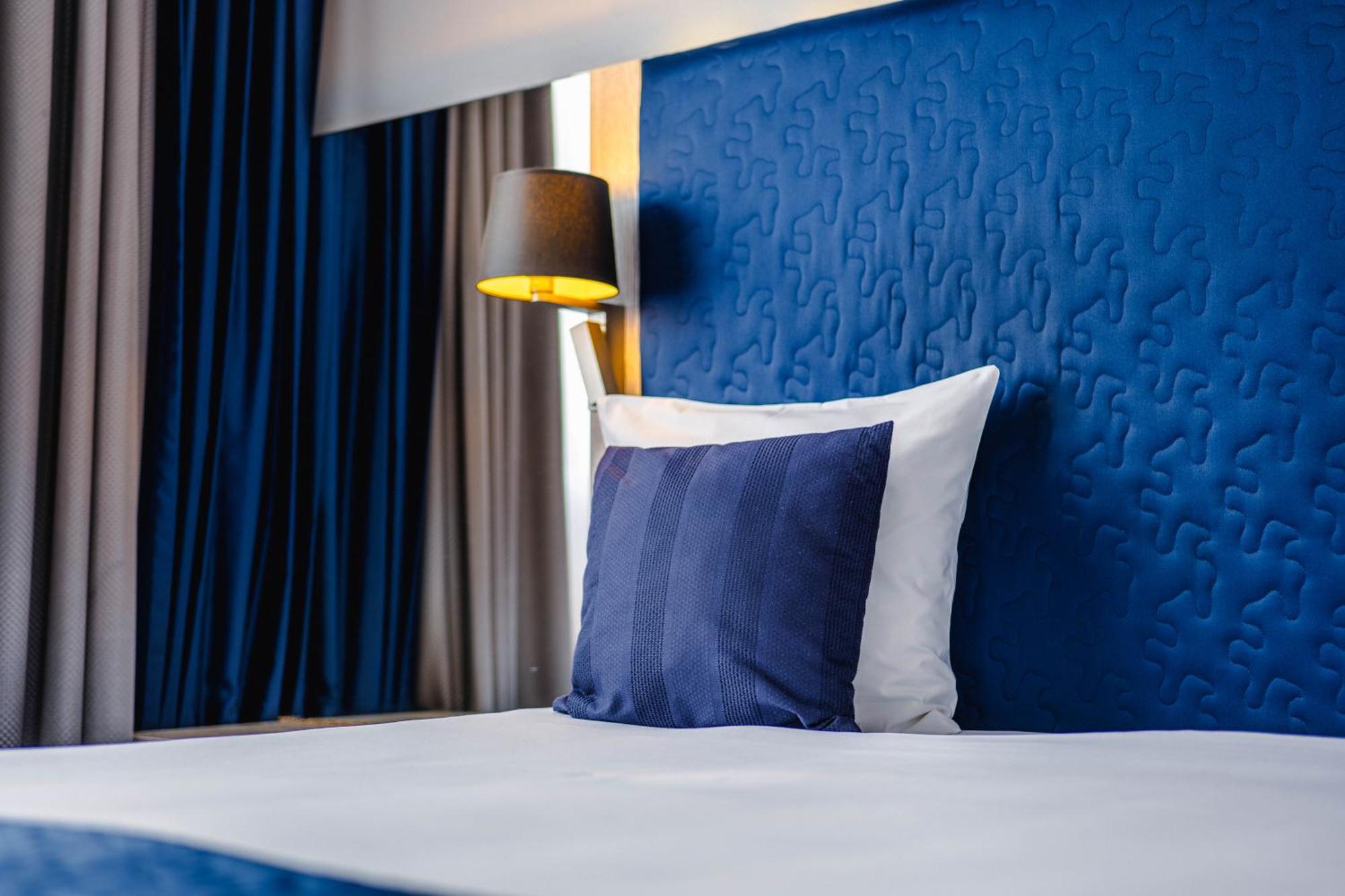 Van Der Valk Hotel Mons Congres & Spa Екстериор снимка