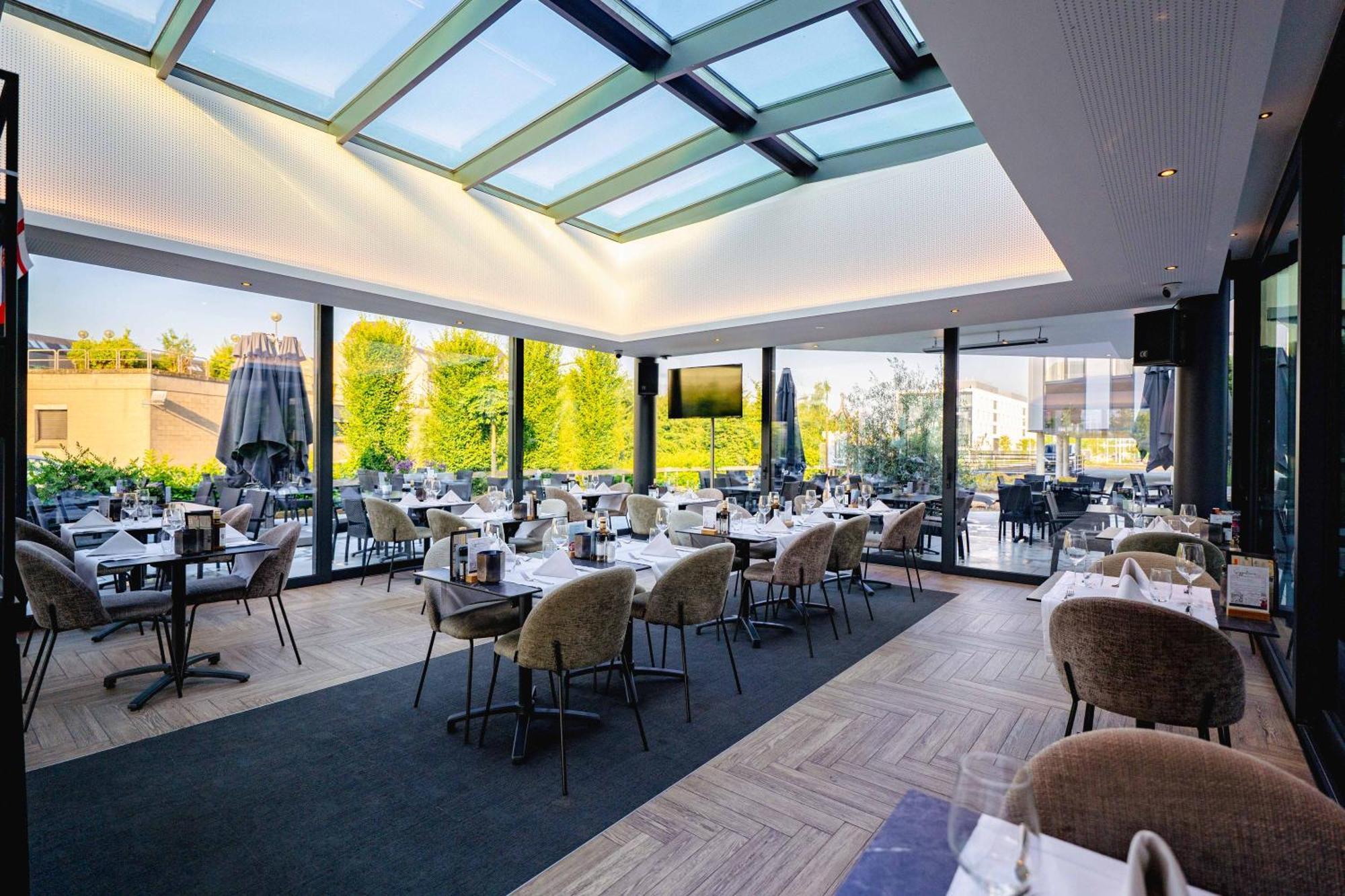 Van Der Valk Hotel Mons Congres & Spa Екстериор снимка