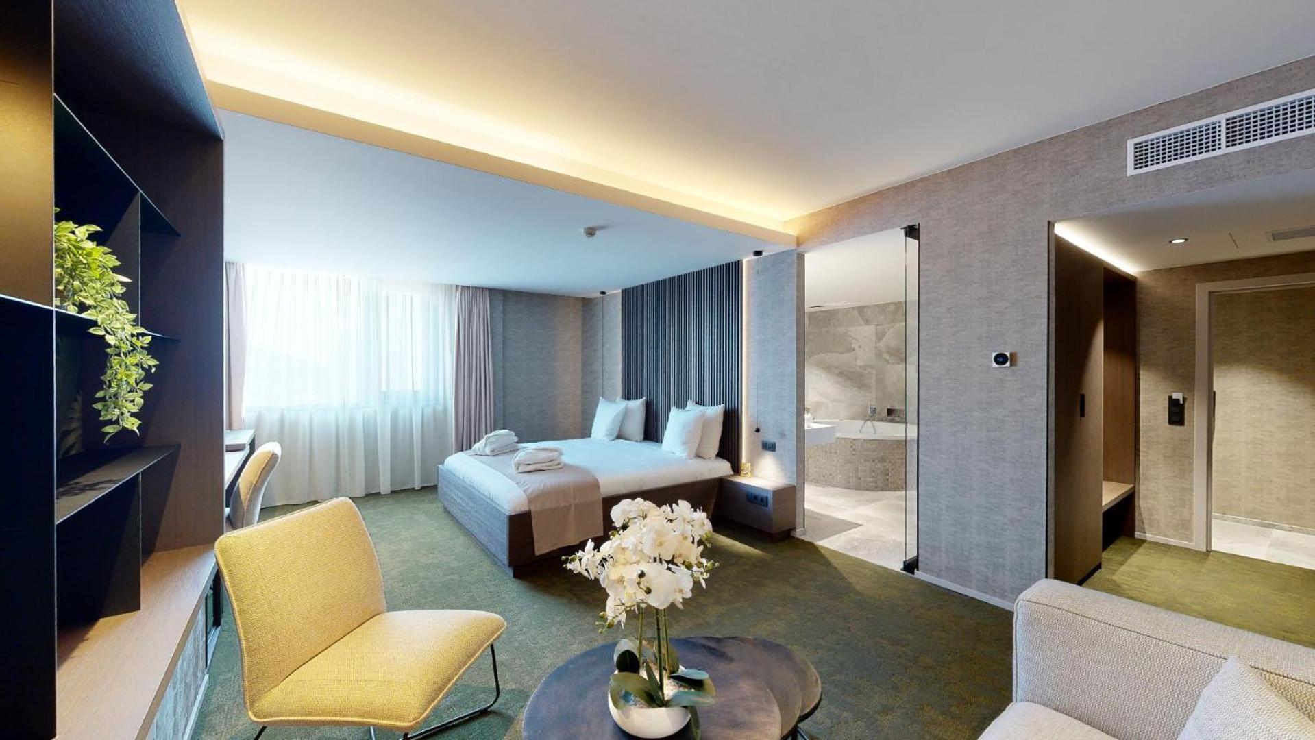 Van Der Valk Hotel Mons Congres & Spa Екстериор снимка